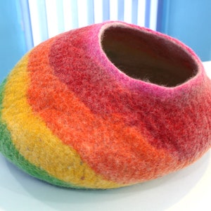 Colorful Felt Cat Cave| Eco-Friendly, Hypoallergenic, Modern Pet Cocoon| Handmade Cat Bed for Your Kitty| Safe, Comfort