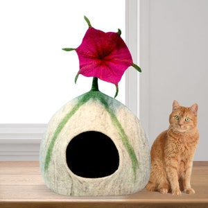 Gray Floral Cat Bed| Cozy and Comfortable Cat House for your Cat's Nap| Handmade Woolen Cat Cave Bed