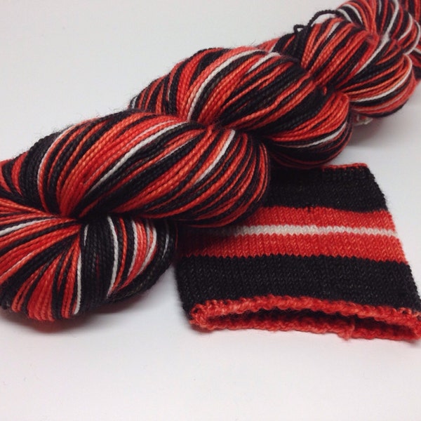 Simple Sock Self-Striping "Team: Orange and Black"