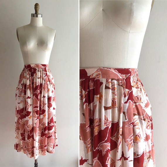 1970s floral skirt with pockets S/M ~ unusual wrap