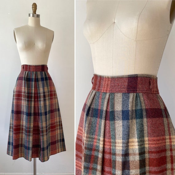 1970s plaid wool skirt M ~ vintage flared midi ski