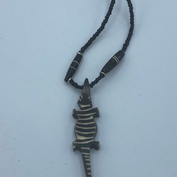 Pendentif lézard,