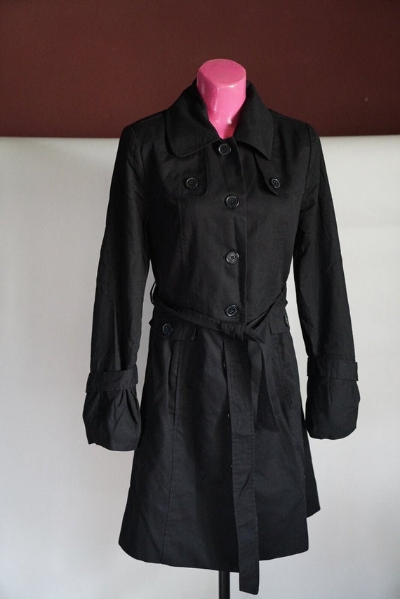 【MB×RePLAY】TRENCH COAT ブラック サイズ２ Cape Trench Coat Black Online | Zimmermann
