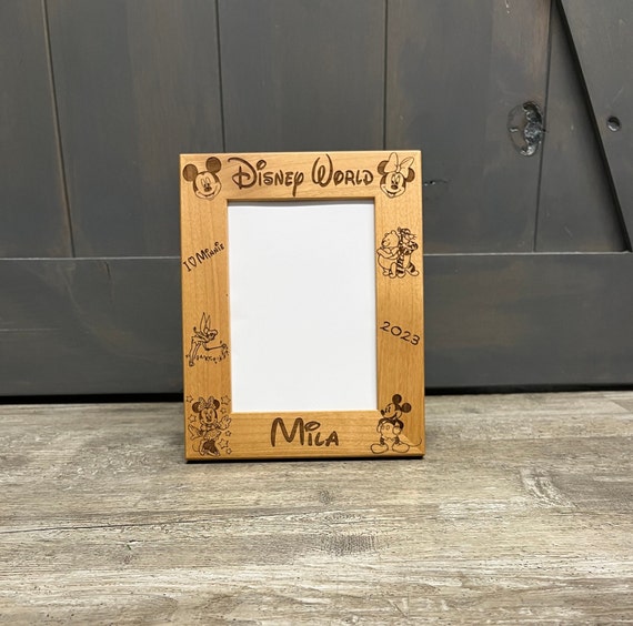 ディズニーキャラクター　フレーム付き Disney World 4x6 Mickey and Minnie Mouse Custom Picture