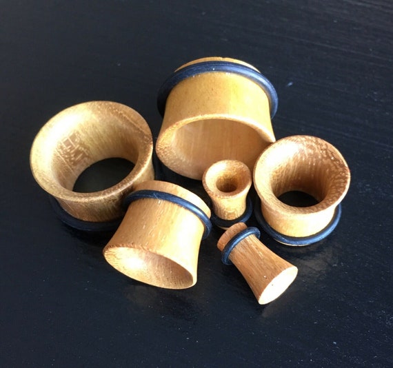 Organic Brown Sawo Wood Single Flare Ear Gauges Tunnels with O-Rings Organic Brown Sawo Wood Single Flare Ear Gauges Tunnels with O-Rings