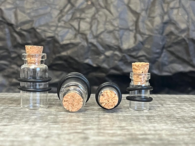 PAIR of Unique Clear Glass Corked Bottle Tunnels/Plugs with O-Rings - Gauges 00g (10mm) thru 5/8" (16mm) available! 画像 4