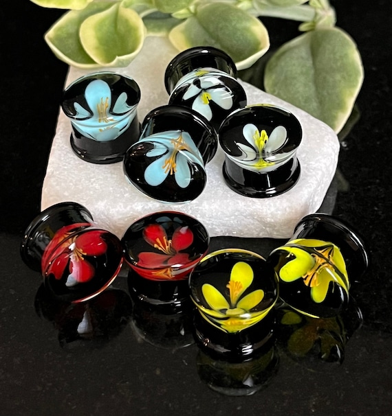 Double Flared White Flower Glass Ear Plugs Double Flared White Flower Glass Ear Plugs