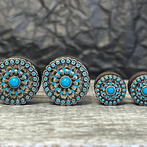 PAIRE de superbes bouchons de selle en bois d'ébène tribal soleil or antique émaillé turquoise - Jauges de 0 g (8 mm) à 1 po. (25 mm) disponibles !