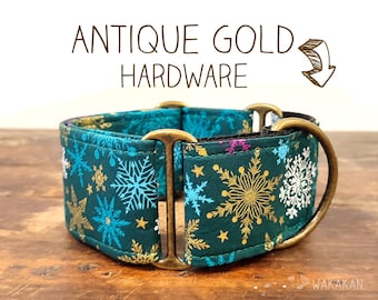 Martingale dog collar model Let It Snow Green. Adjustable and handmade with 100% cotton fabric. winter fabric. Wakakan