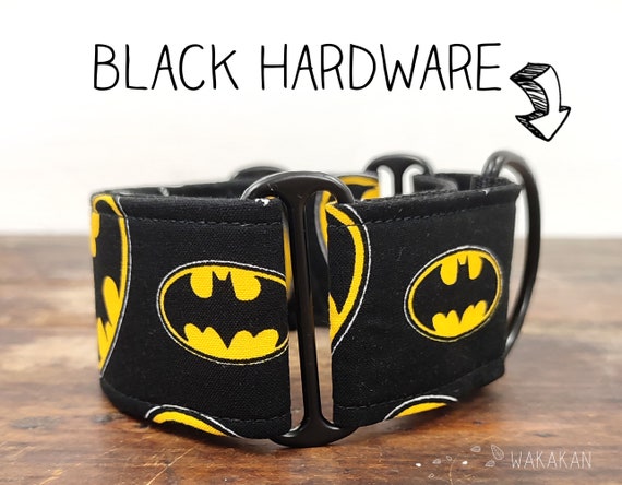 Martingale dog collar model Batman. Adjustable and handmade with 100% cotton fabric. Superheroe. Wakakan