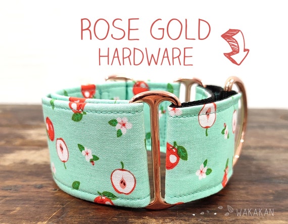 Martingale dog collar model Apple Picking. Adjustable and handmade with 100% cotton fabric. Cottagecore, countryside. Wakakan