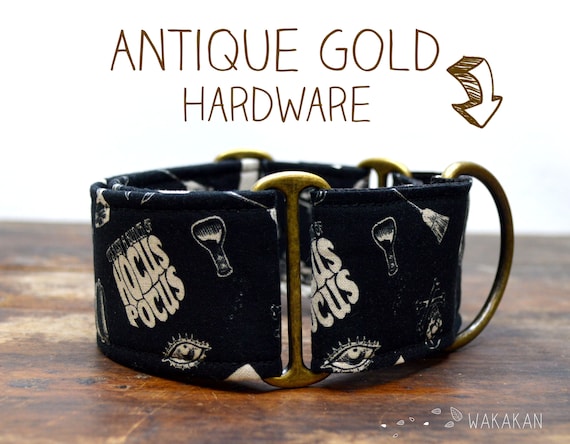 Martingale dog collar model Witchy Vibes. Adjustable and handmade with 100% cotton fabric. Witch, cauldron, hocus pocus, magic. Wakakan