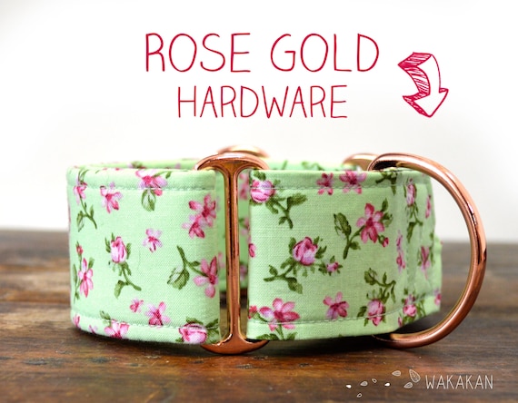 Martingale dog collar model Vintage Roses. Adjustable and handmade with 100% cotton fabric. Flowers, Spring Wakakan