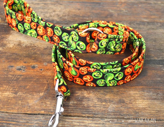 Leash for dog Jalapeno. Handmade with 100% cotton fabric and webbing. Two width available. Wakakan