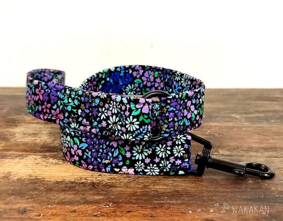 Leash for dog Secret Garden. Handmade with 100% cotton fabric and webbing. Two width available. Wakakan
