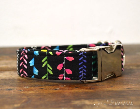 Vines dog collar. Adjustable and handmade with 100% cotton fabric. Flowerly design Wakakan