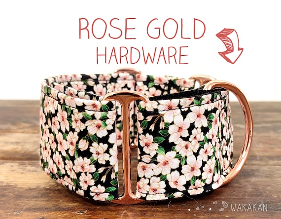 Martingale dog collar model Sakura. Adjustable and handmade with 100% cotton fabric. Cherry blossom, Japan. Wakakan