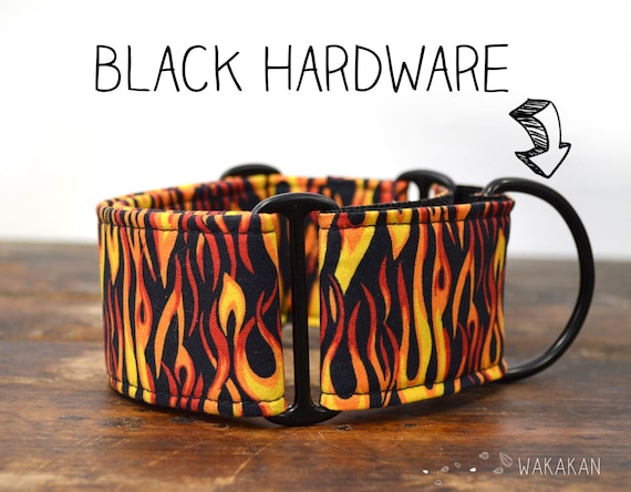 Martingale dog collar model Fire. Adjustable and handmade with 100% cotton fabric. Flames in red and yellow Wakakan