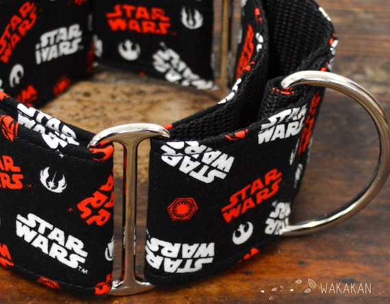 Martingale dog collar model Star Wars. Adjustable and handmade with 100% cotton fabric. Logo, letters, film, Wakakan