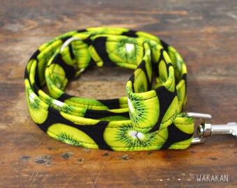 Leash for dog Kiwi. Handmade with 100% cotton fabric and webbing. Two length available. Wakakan