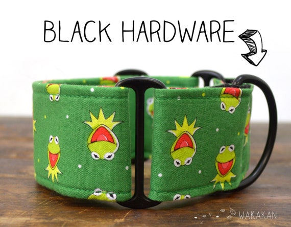 Martingale dog collar Kermit. Adjustable and handmade with 100% cotton fabric. Muppets. Wakakan