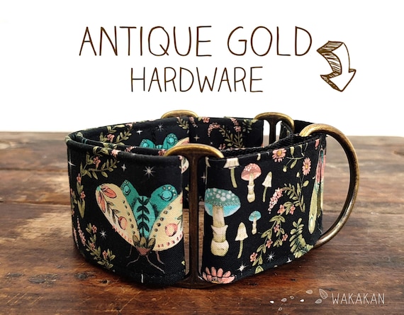 Martingale dog collar model Moonlight Forest. Adjustable and handmade with 100% cotton fabric. Witchcore, cottagecore, mushrooms. Wakakan