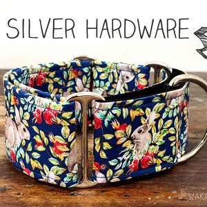 Martingale dog collar model Pomegranate Bunnies. Adjustable and handmade with 100% cotton fabric. Cottagecore vibes. Wakakan