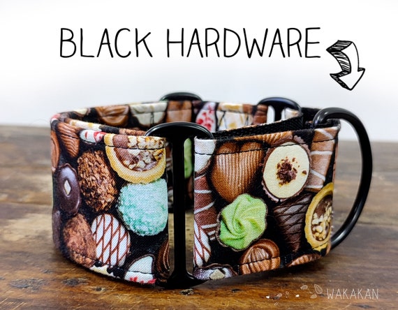 Martingale dog collar model Assorted Chocolates. Adjustable and handmade with 100% cotton fabric. Sweets, candy. Wakakan