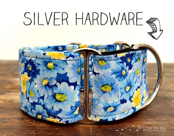 Martingale dog collar model Marguerite. Adjustable and handmade with 100% cotton fabric. Spring flowery, daisy design Wakakan