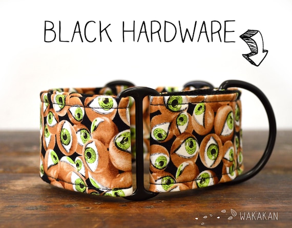 Martingale dog collar model All Eyes on US. Adjustable and handmade with 100% cotton fabric. Glow in the dark, green, creepy Wakakan