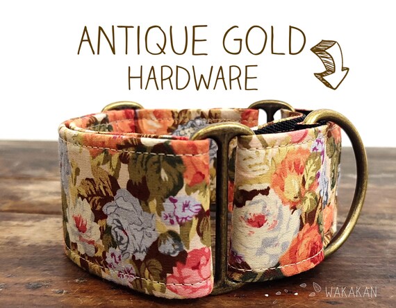 Martingale dog collar model Antique Bouquet. Adjustable and handmade with 100% cotton fabric. Spring flowery design Wakakan