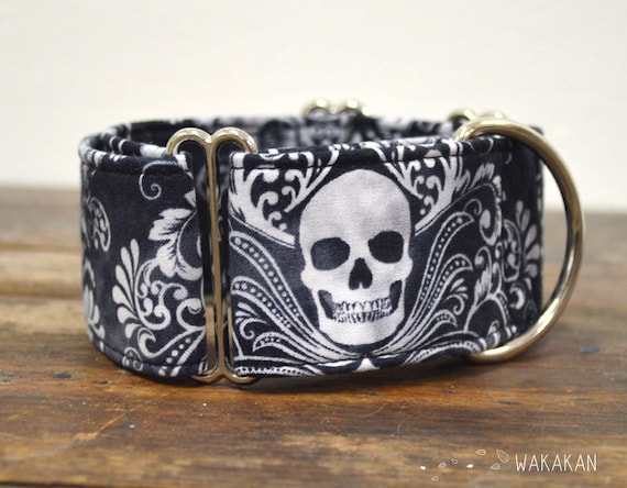 Martingale Victorian Skull dog collar adjustable. Handmade with 100% cotton fabric. Goth / rock design. Greyhound Wakakan