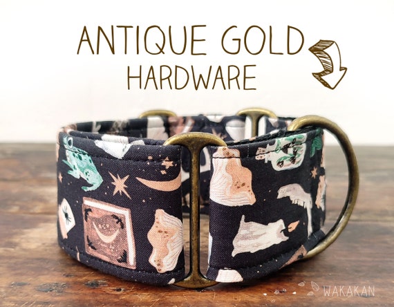 Martingale dog collar model Whimsical. Adjustable and handmade with 100% cotton fabric. Witchy vibes. Wakakan