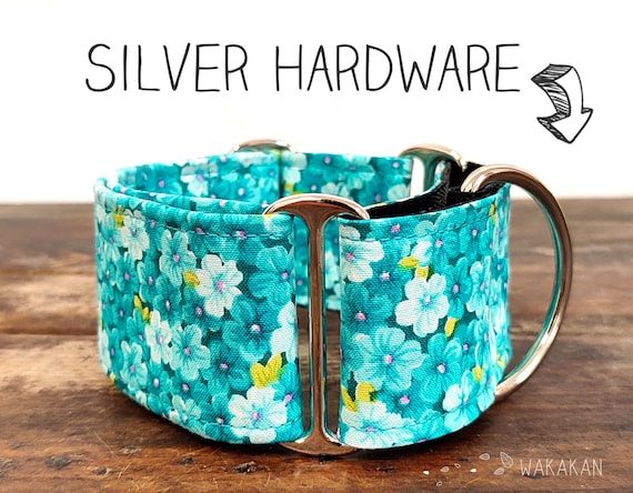 Martingale dog collar model Teal Petals. Adjustable and handmade with 100% cotton fabric. Spring flowery design. Wakakan