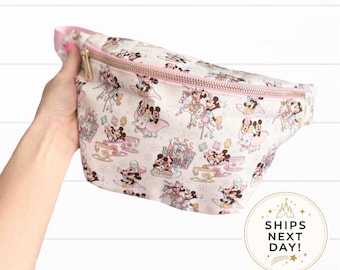 Sac banane géant ; Tasses à thé Disney, Disney, Nylon, Accessoire Disneyland, Sac banane, Magic Kingdom