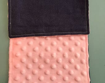 Minky Burp Rag - Navy Scallop Dot