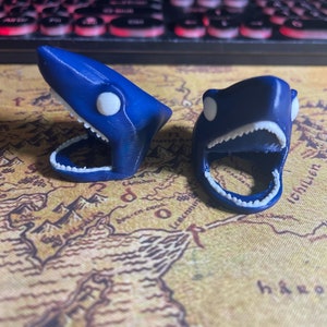 MINI SOMBRERO DE TIBURÓN o Tiburón Martillo (No incluye gorila) para figuras de Gorilla Tag. Regalo para videojugadores. ¡Solo se adapta a Monks!