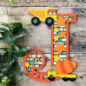 Vehículos de construcción personalizados con letras de arte de pared de madera - 2 tamaños pintados a mano a pedido en cualquier color