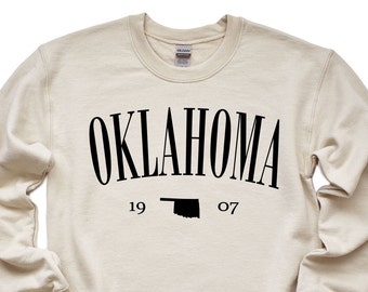 Vintage Oklahoma sweatshirt Okla Fan Gift College 90s sweater State Travel OK Clothing souvenir home University Varsity for women or men