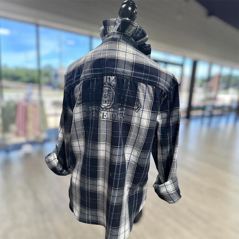 Upcycled Ruffle Collar Button Down, Blue and White Plaid Buffalo David Bitton L bild 2