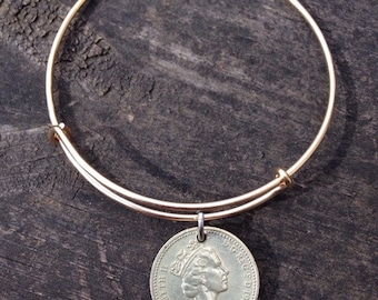 British 1 pound expandable style wire bangle bracelet