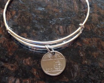 Aruba 5 cents expandable  wire bangle bracelet