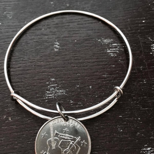 Tennessee state quarter expandable wire bangle bracelet