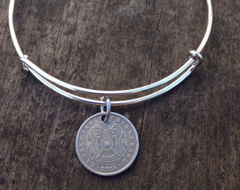 Pulsera rígida expandible de alambre de 20 tenge de Kazajistán