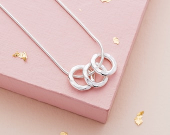 Collier trois anneaux en argent - cadeau 30e anniversaire - troisième anniversaire - collier de famille - collier trois amis - cadeau 30e anniversaire pour elle