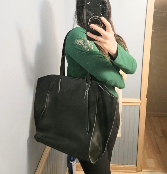 Vera Pelle Black Leather Flat Bottom Trapeze Tote Bag