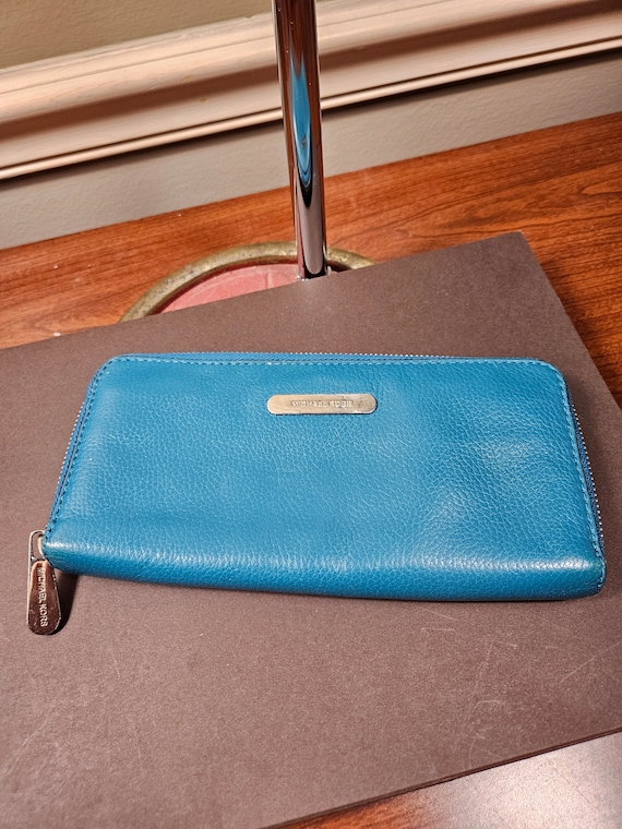 Auth Michael Kors Teal Wallet