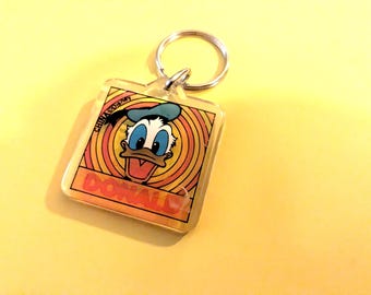 Vintage Disney Mickey & Friends - Donald Duck - Collectible Acrylic Key ring/Key chain - Made in China