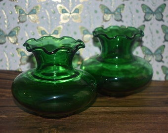 Vintage Green ANCHOR HOCKING Short Ruffled Vases - Set of 2