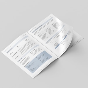 Puede incluir: Un documento de dos p&aacute;ginas con el t&iacute;tulo "About Project" y "Work and Deliverables" en las p&aacute;ginas izquierda y derecha respectivamente. El documento contiene texto y tablas con informaci&oacute;n sobre el proyecto.